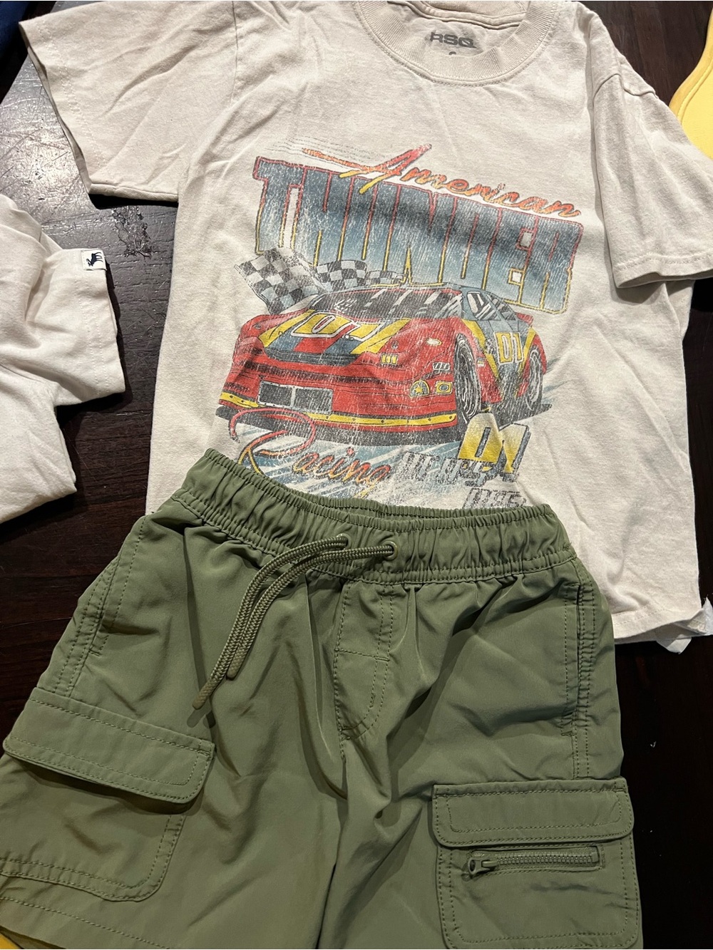 Toddler boys Tilly’s race car graphic tee & green cargo shorts sz S 6/7